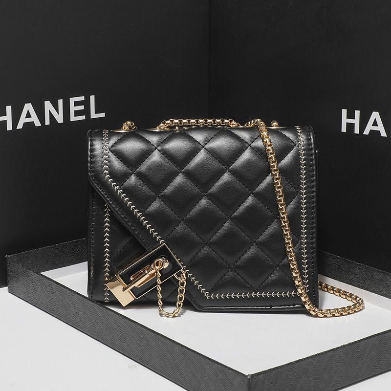 Maison Rhombus Chain Shoulder Bag