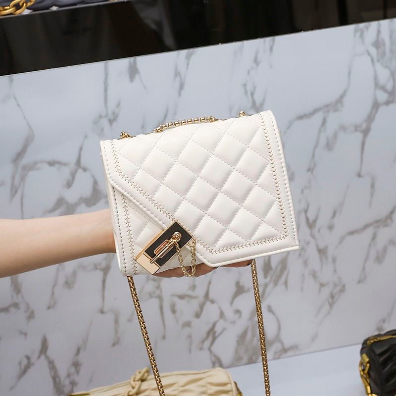 Maison Rhombus Chain Shoulder Bag