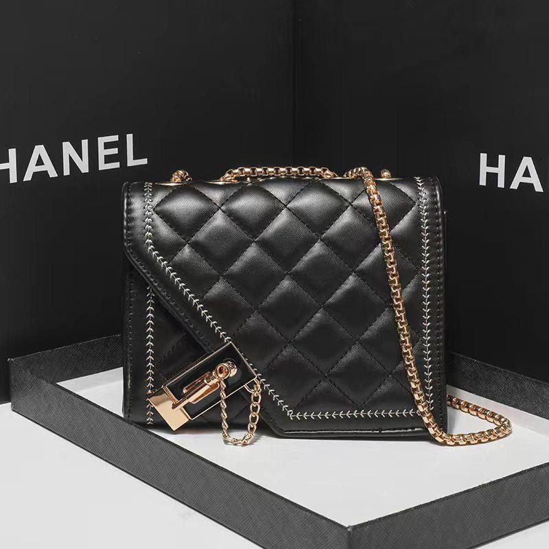 Maison Rhombus Chain Shoulder Bag