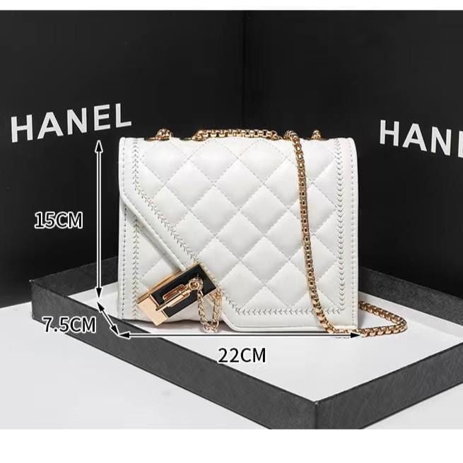 Maison Rhombus Chain Shoulder Bag